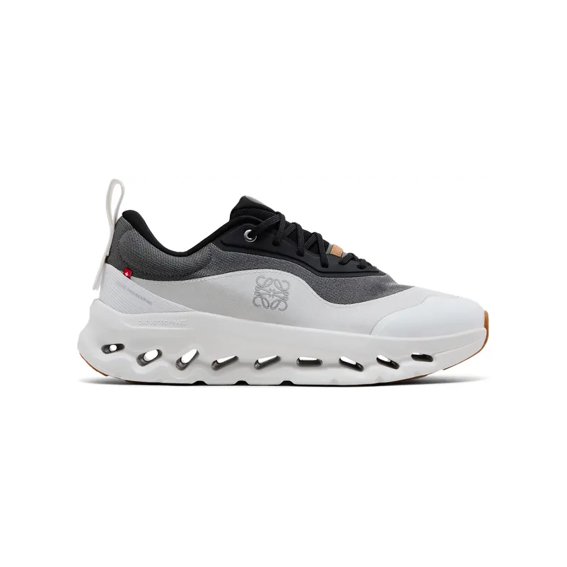 QC on cloud white black