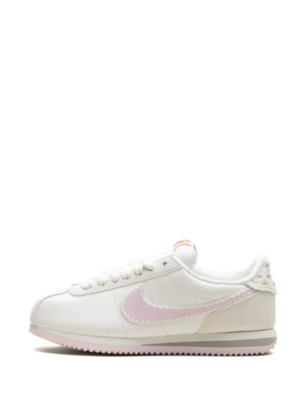 Nike
Cortez "Valentine's Day - 2025" sneakers
