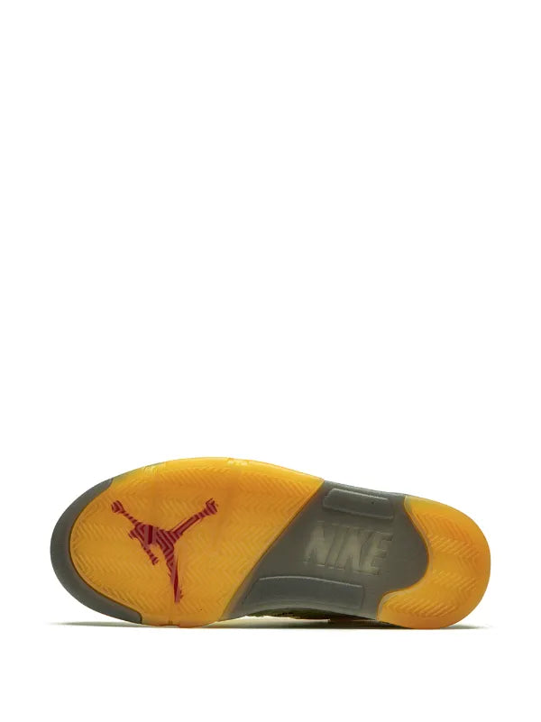 Jordan
x Off-White Air Jordan 5 Retro SP "Sail" sneakers