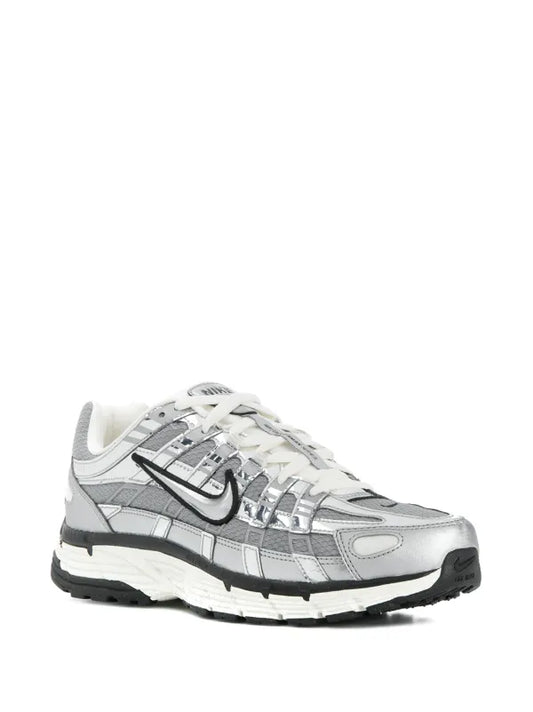 Nike
P-6000