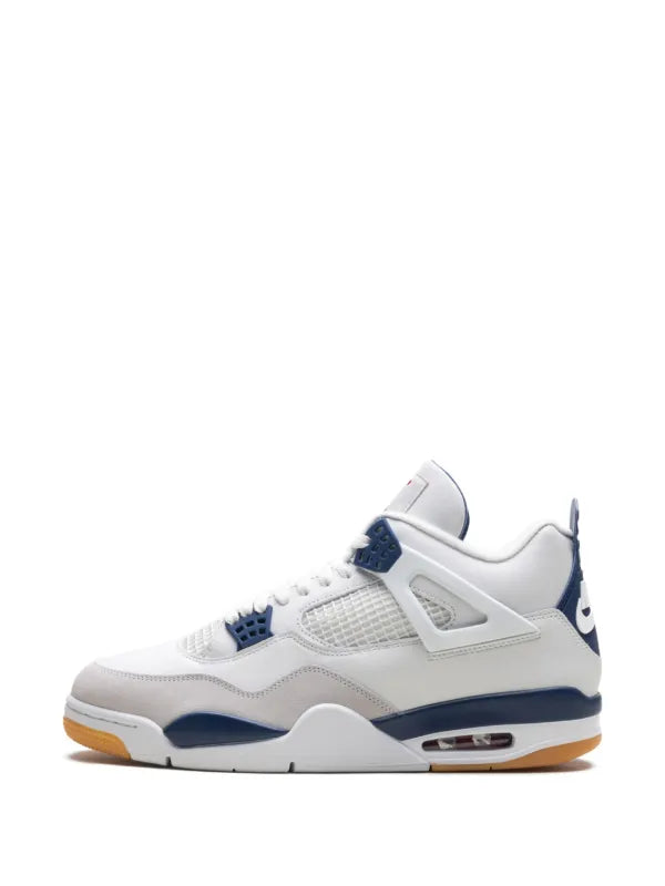 Jordan
Air Jordan 4 SB "Navy