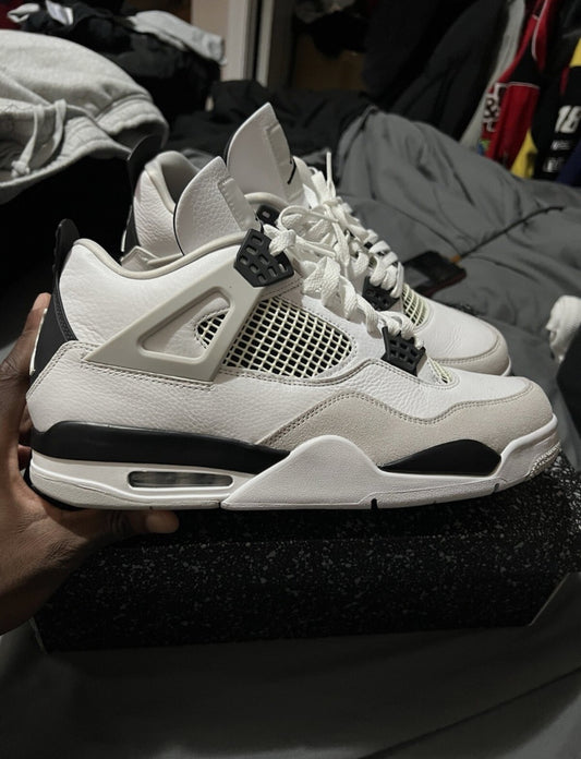 Air Jordan 4 Retro ‘Military Black’ (Premium)