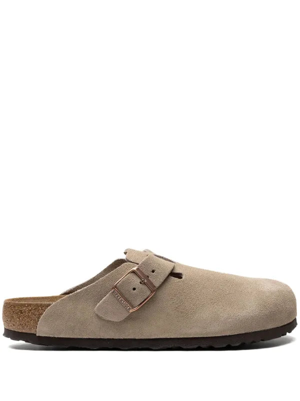 Birkenstock
Boston suede clogs
