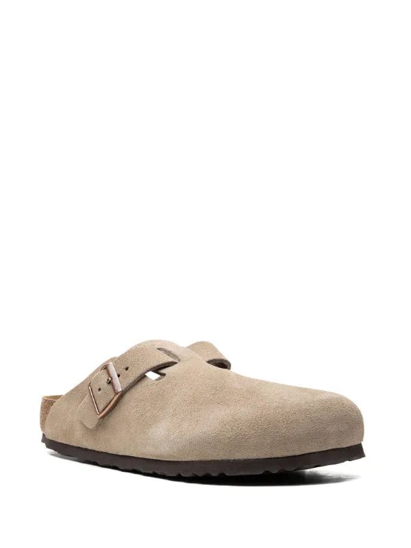 Birkenstock
Boston suede clogs