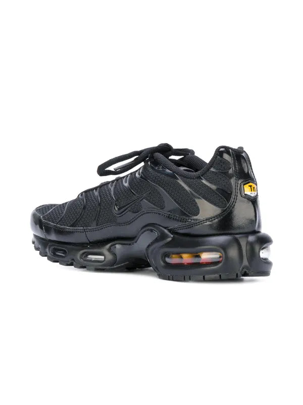 Nike
Air Max Plus "Triple Black" sneakers