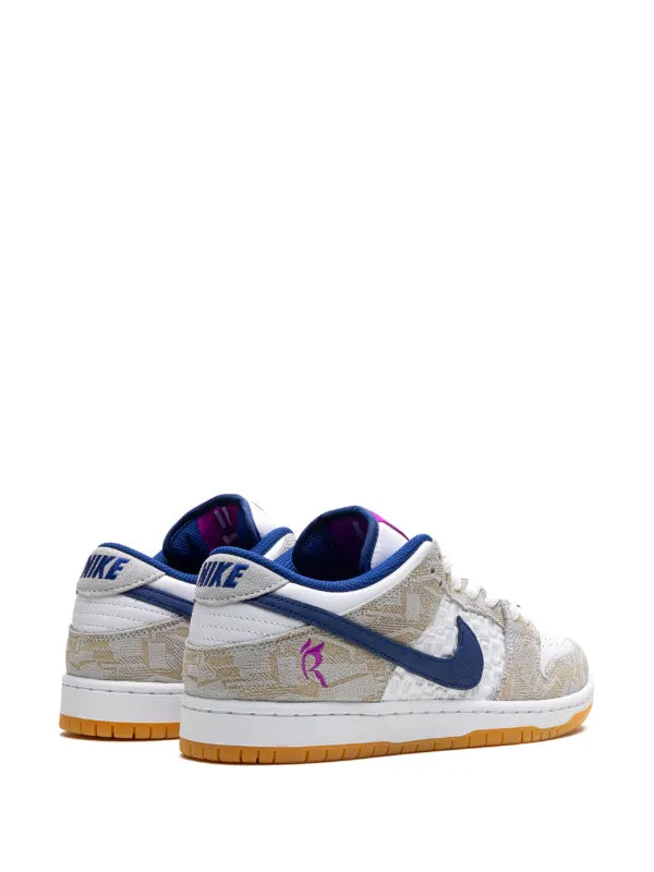 Nike
x Rayssa Leal SB Dunk sneakers