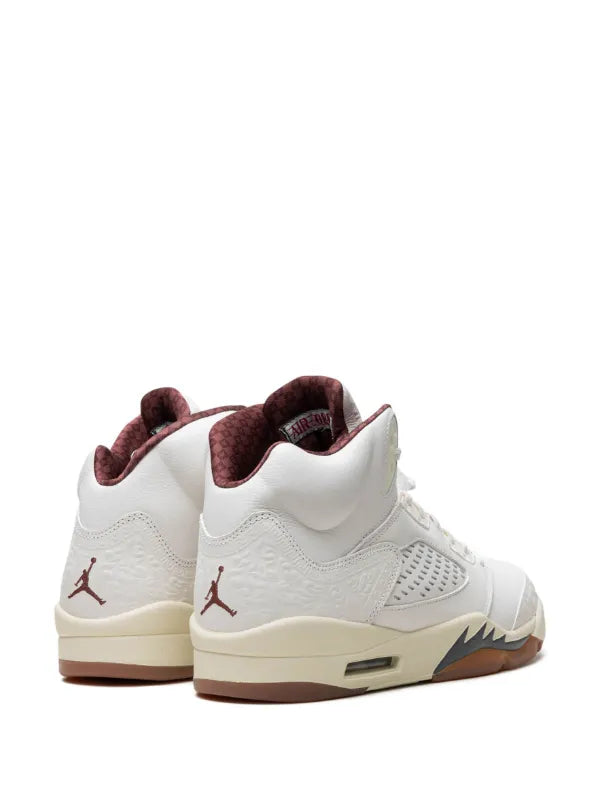 Jordan
Air Jordan 5 "El Grito" sneakers