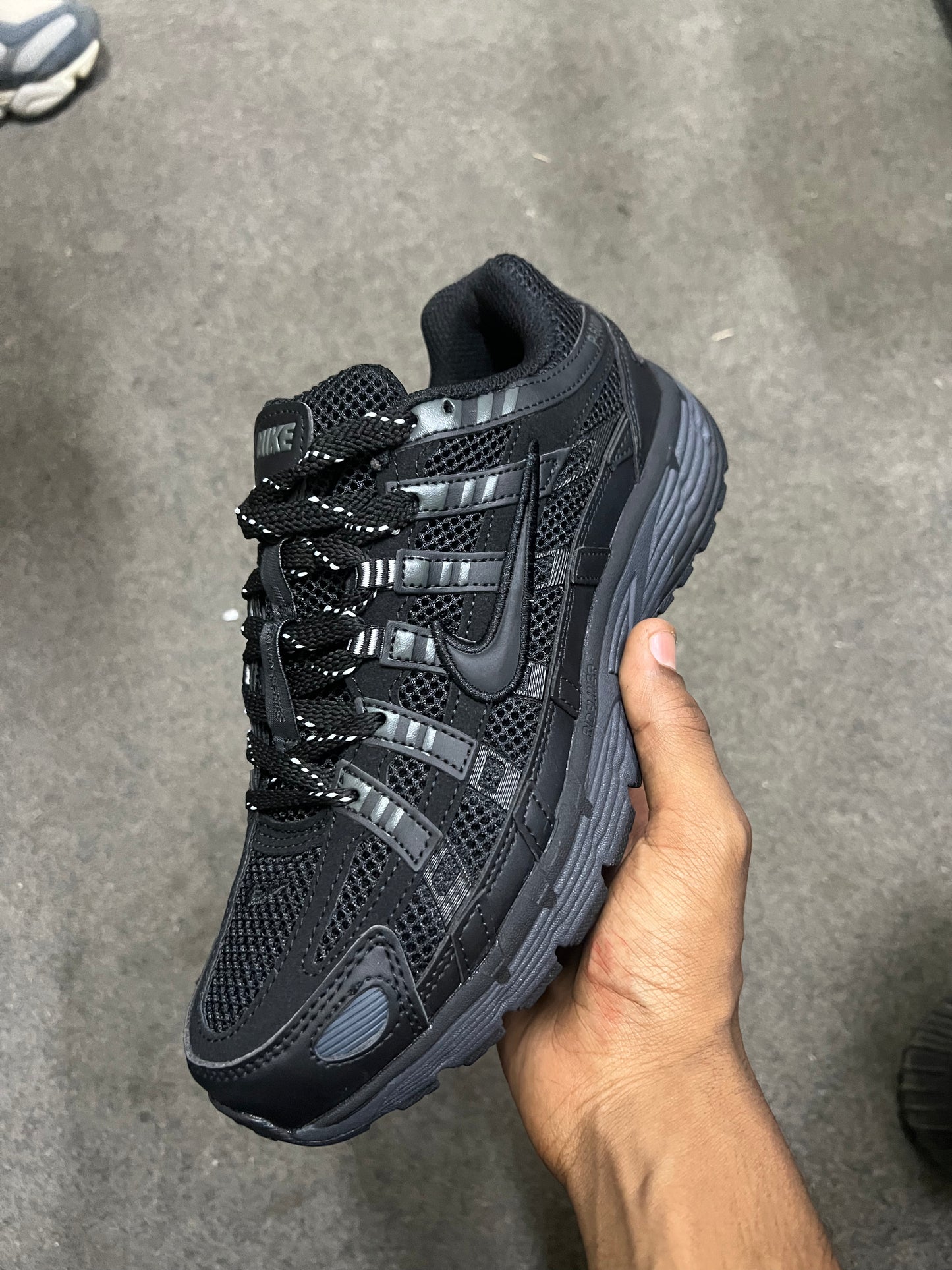 Nike
P-6000  "Triple Black