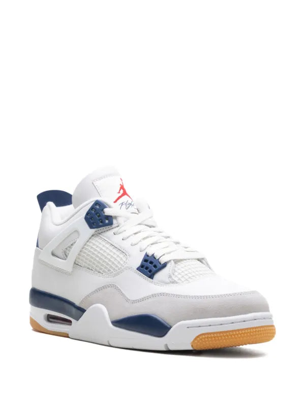 Jordan
Air Jordan 4 SB "Navy