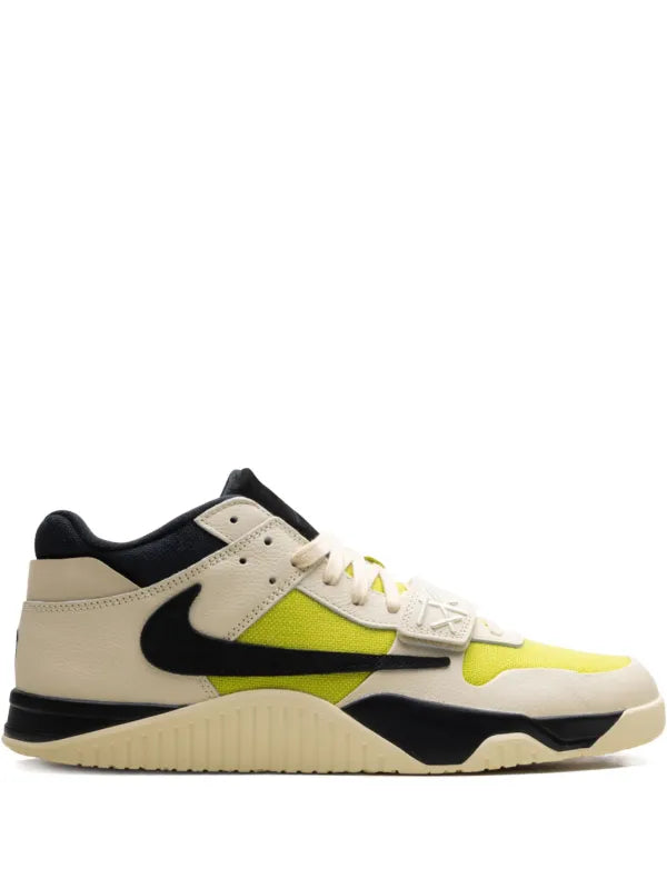 Jordan
x Travis Scott Jumpman Jack TR "Muslin/Black/Bright Cactus"